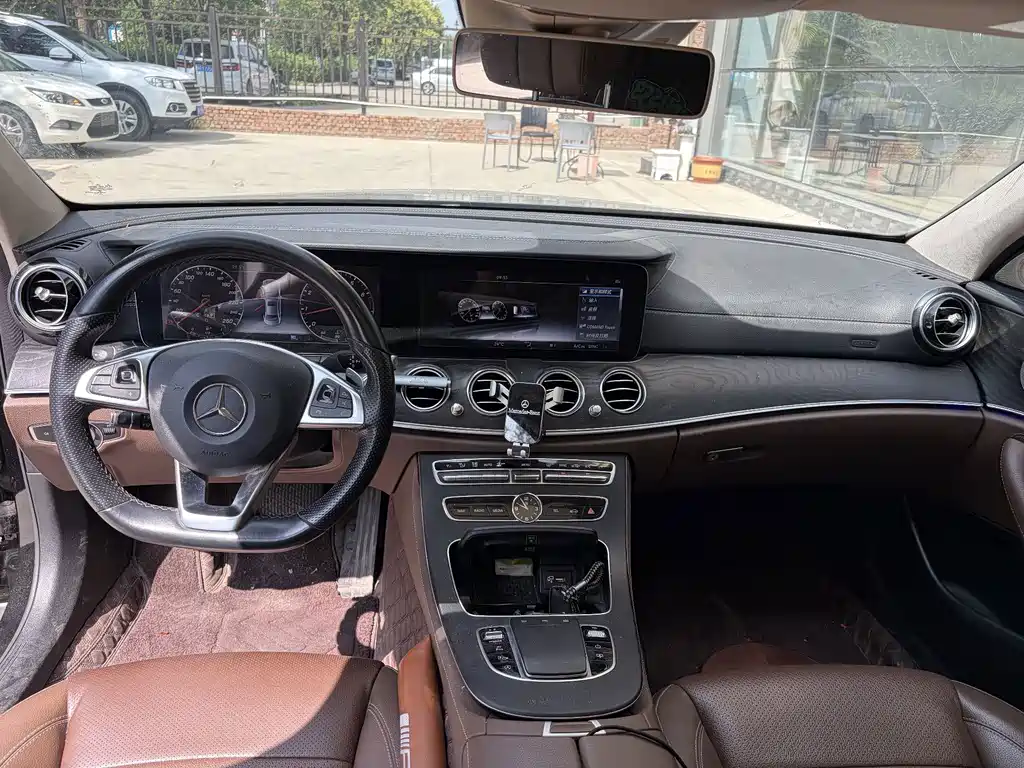 Mercedes-Benz E-Class 2016