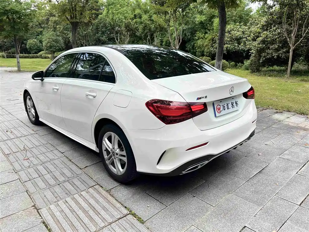 Mercedes-Benz A-Class 2024 — фото 9