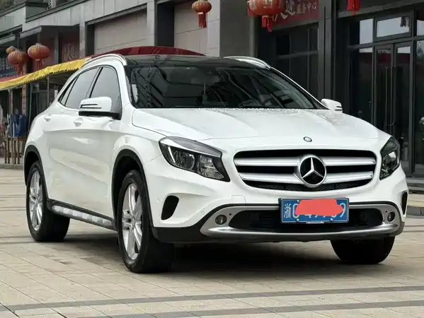 Mercedes-Benz GLA 2016
