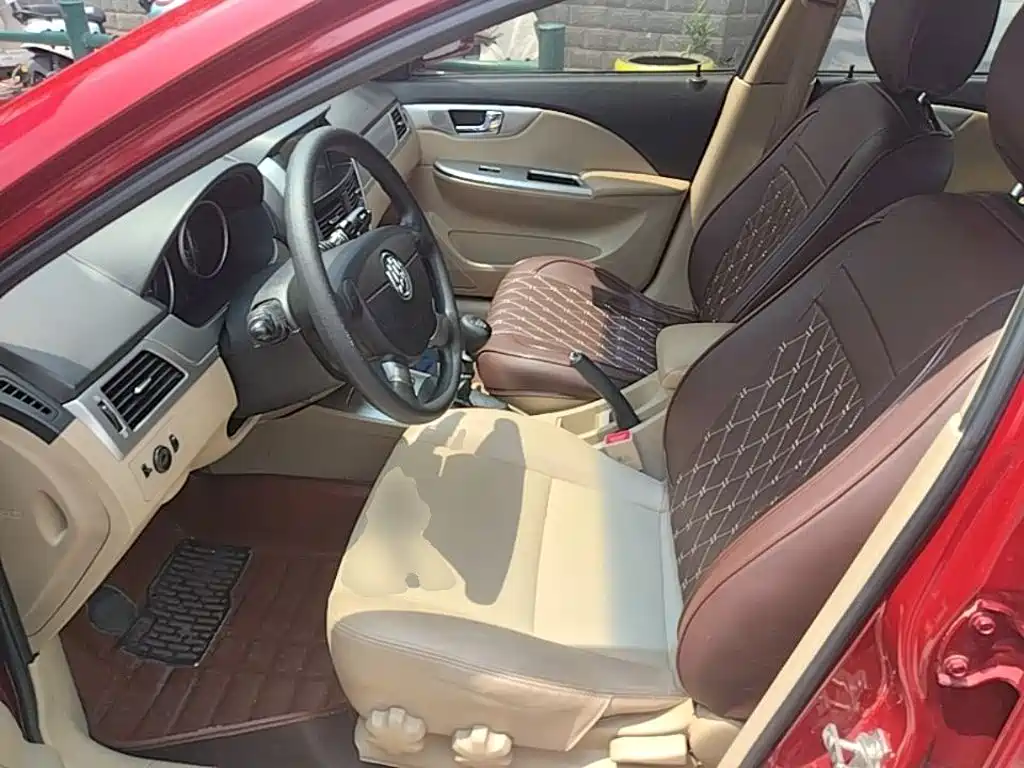 Buick Excelle 2015 — фото 15
