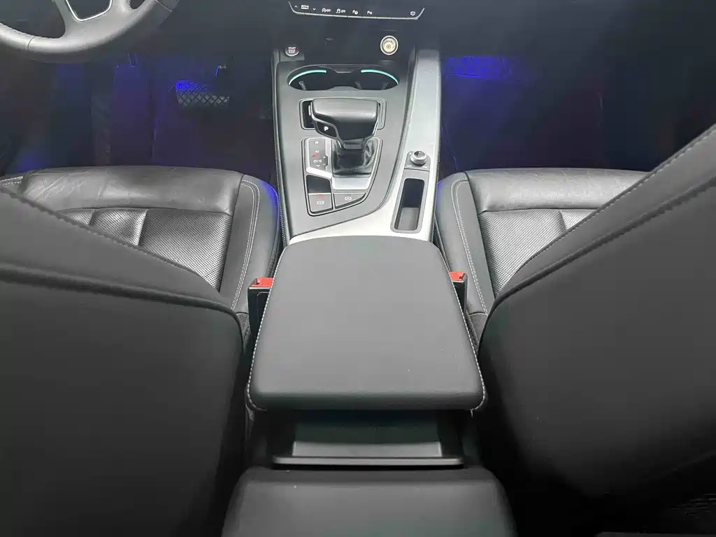 Audi A4L 2021 — фото 20