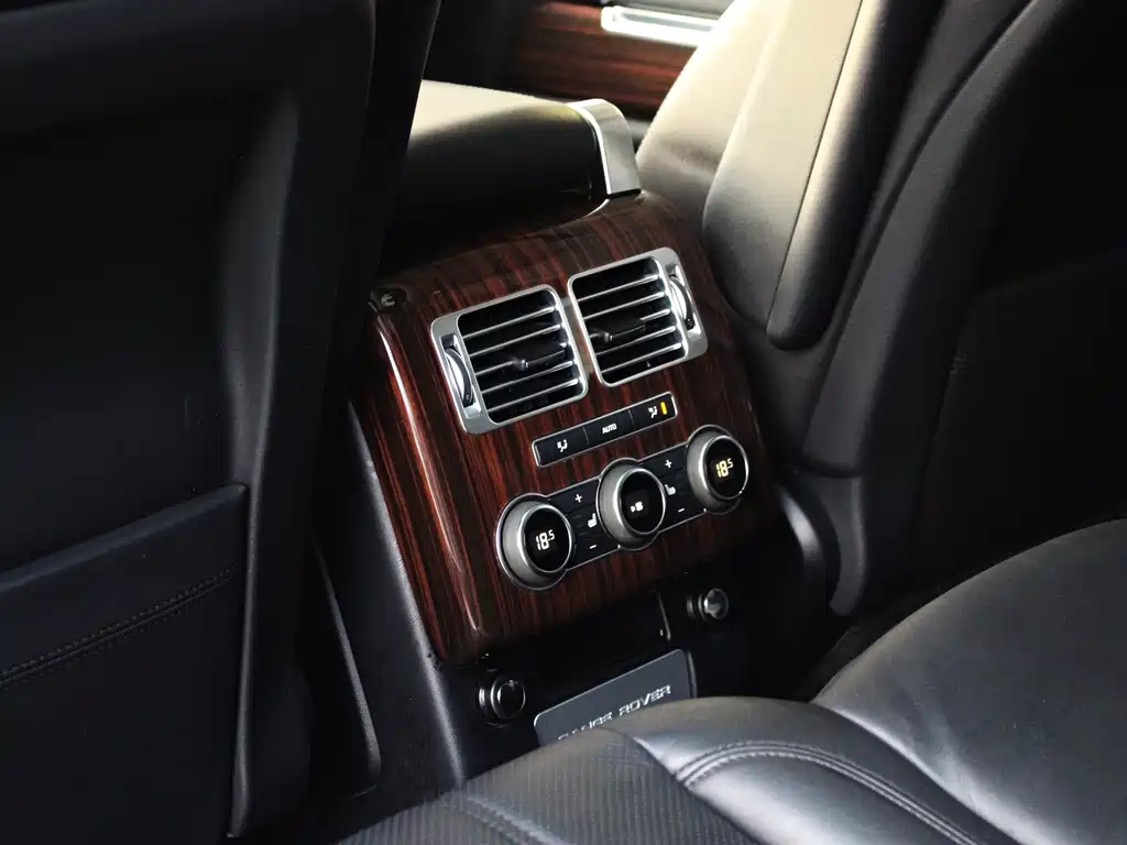 Land Rover Range Rover 2018 — фото 13