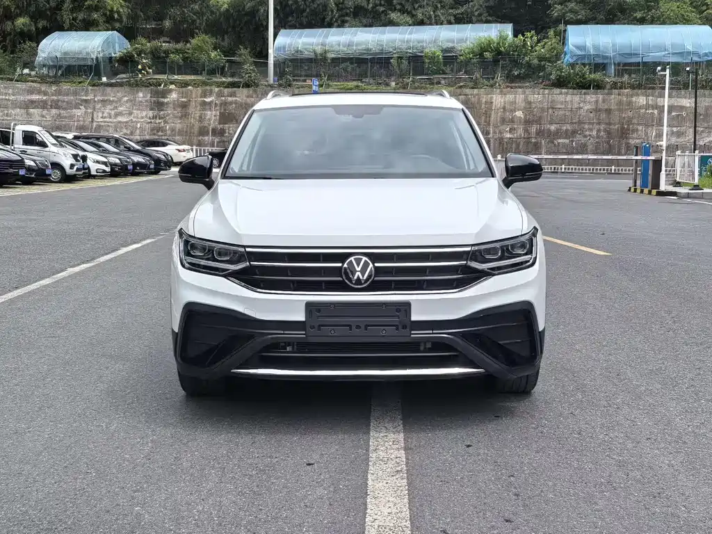 Volkswagen Tiguan L 2025