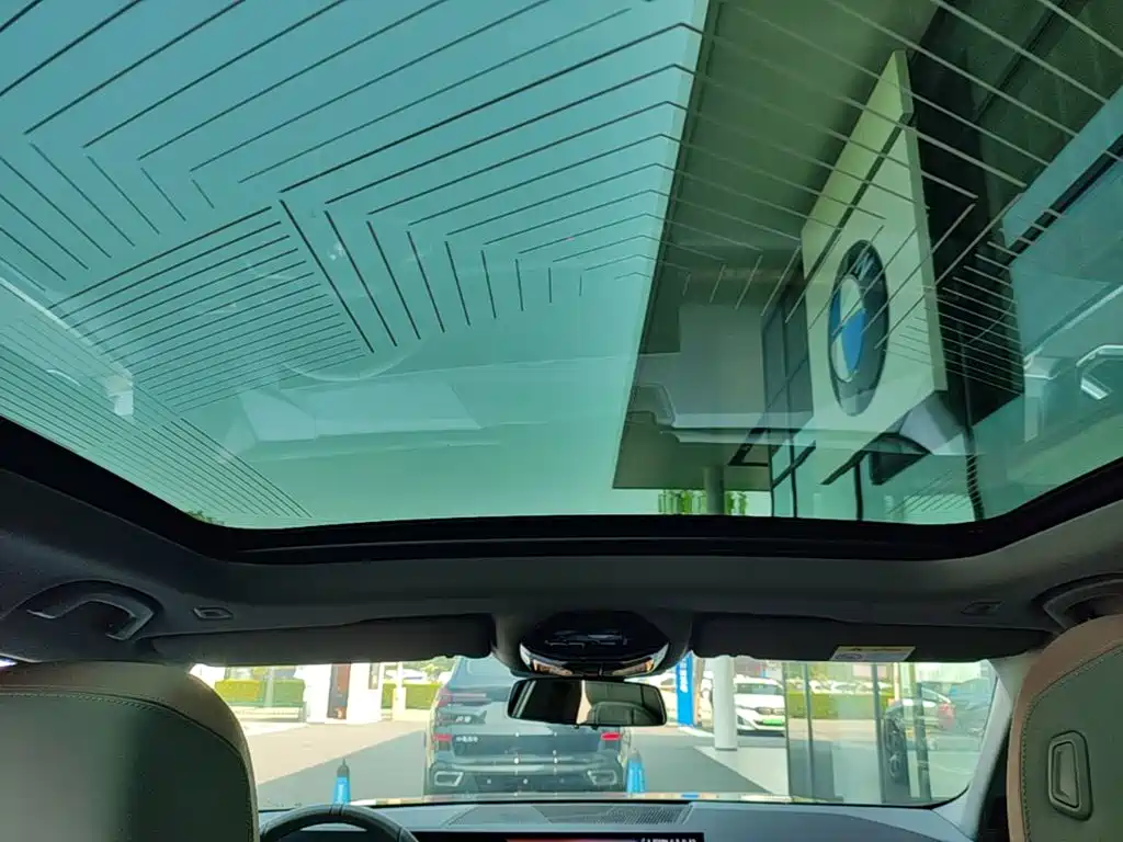 BMW i5 2025 — фото 18