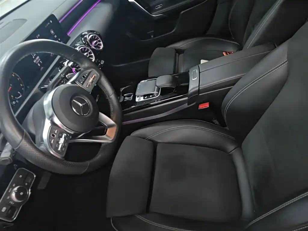Mercedes-Benz A-Class 2019 — фото 15