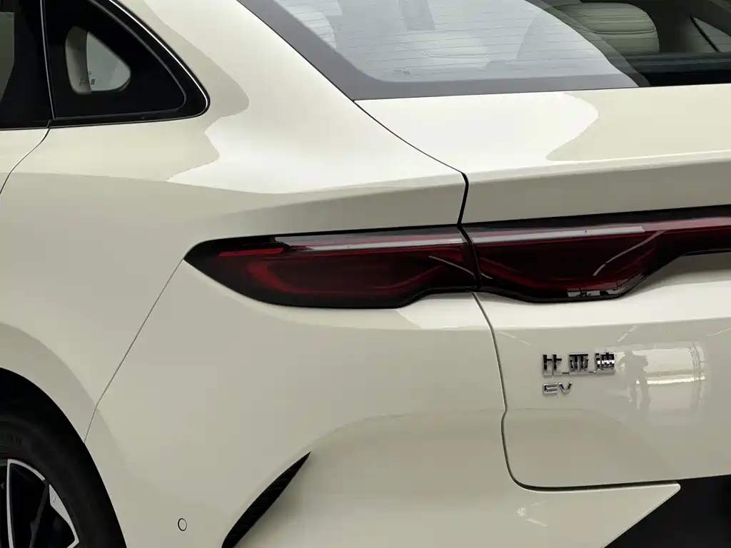 BYD Qin L 2025 — фото 16