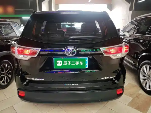 Toyota Highlander 2016
