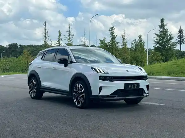 Lynk & Co 06 2022