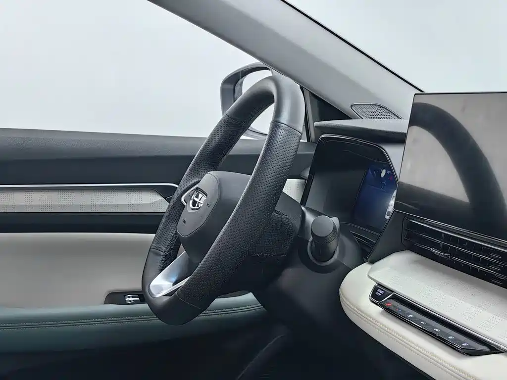 Geely Emgrand L Hip 2024 — фото 22
