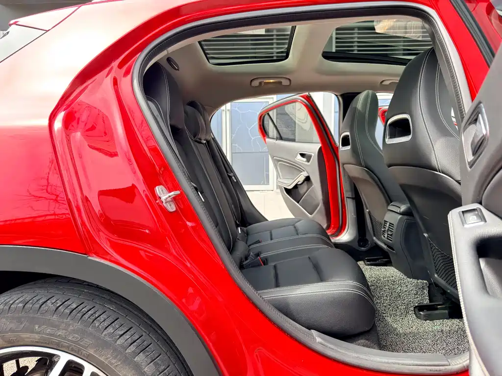 Mercedes-Benz GLA 2015 — фото 9