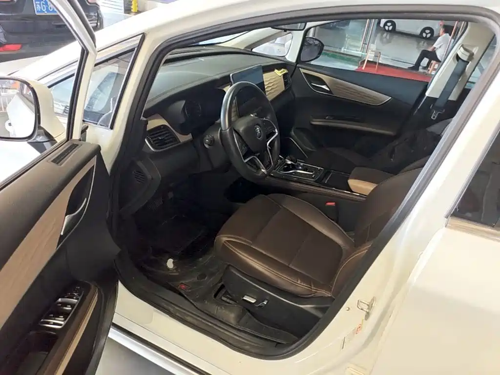 BYD Song MAX New Energy 2022 — фото 16