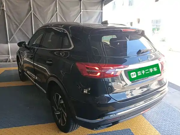 Hongqi HS5 2022