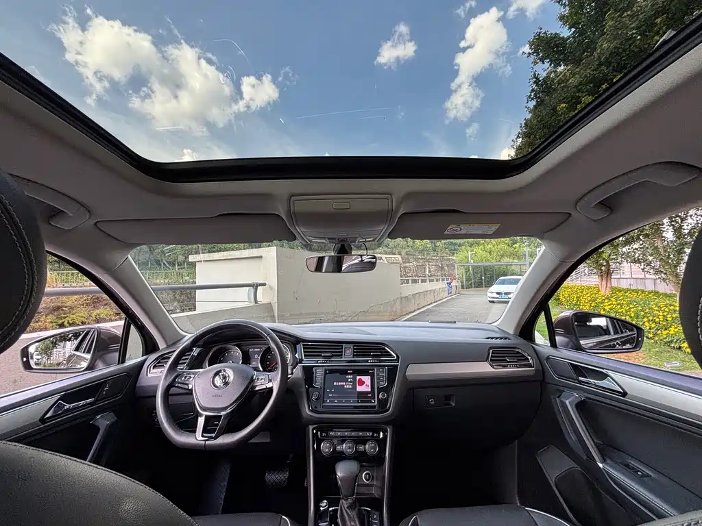 Volkswagen Tiguan L 2017 — фото 20