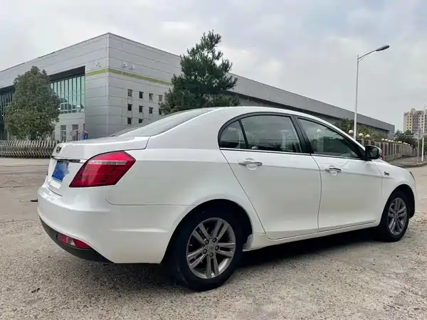 Geely Emgrand 2016