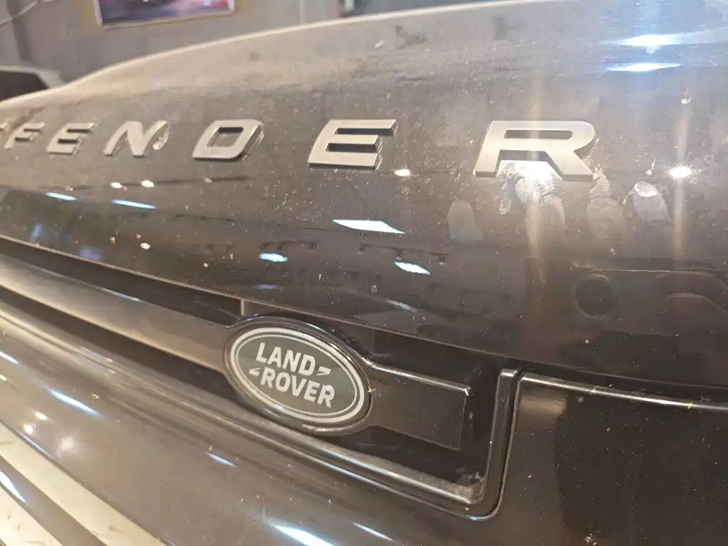 Land Rover Defender 2020 — фото 26