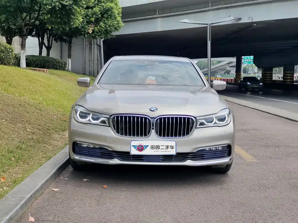 BMW 7 Series 2016 — фото 2