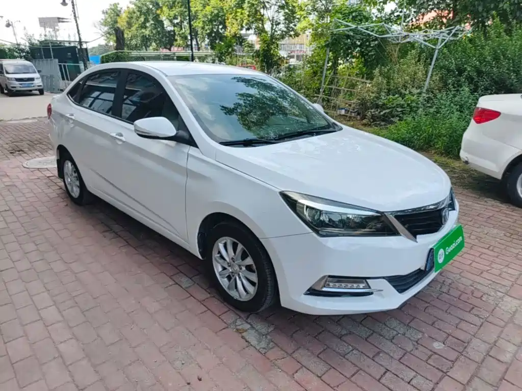 Changan Yuexiang V7 2017 — фото 4