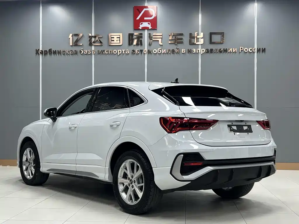 Audi Q3 Sportback 2022 — фото 4