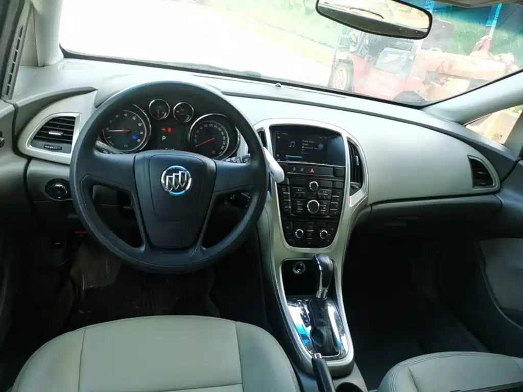 Buick Excelle GT 2015 — фото 10