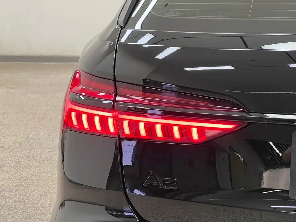 Audi A6 2021 — фото 12