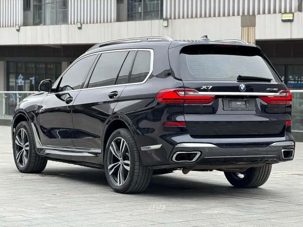 BMW X7 2021 — фото 19