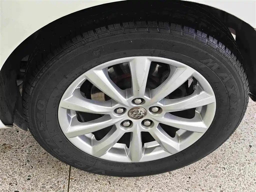 Buick Excelle 2014 — фото 13