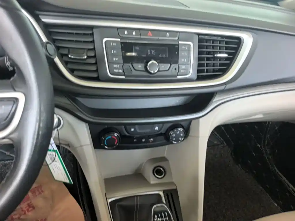 Buick Excelle 2019 — фото 13