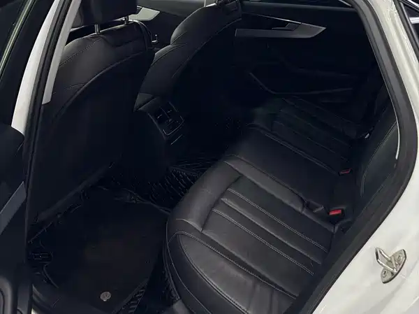 Audi A4L 2022