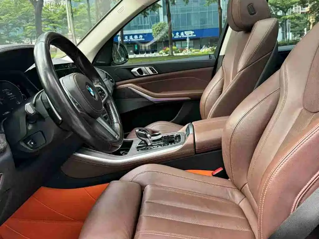 BMW X5 New Energy 2020 — фото 9