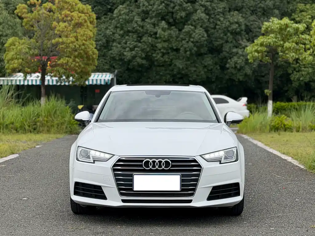 Audi A4L 2017
