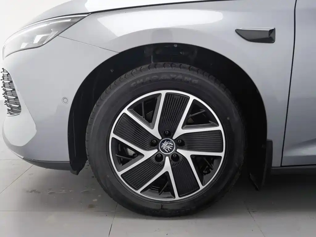 BYD Qin L 2025 — фото 17