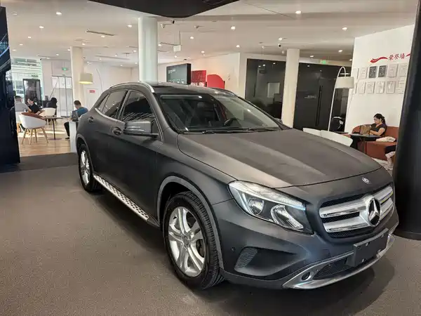 Mercedes-Benz GLA 2016