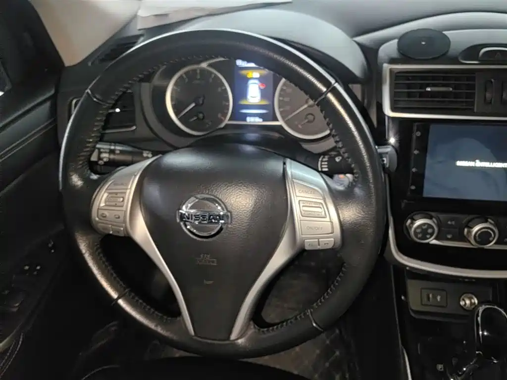 Nissan Tiida 2021 — фото 11
