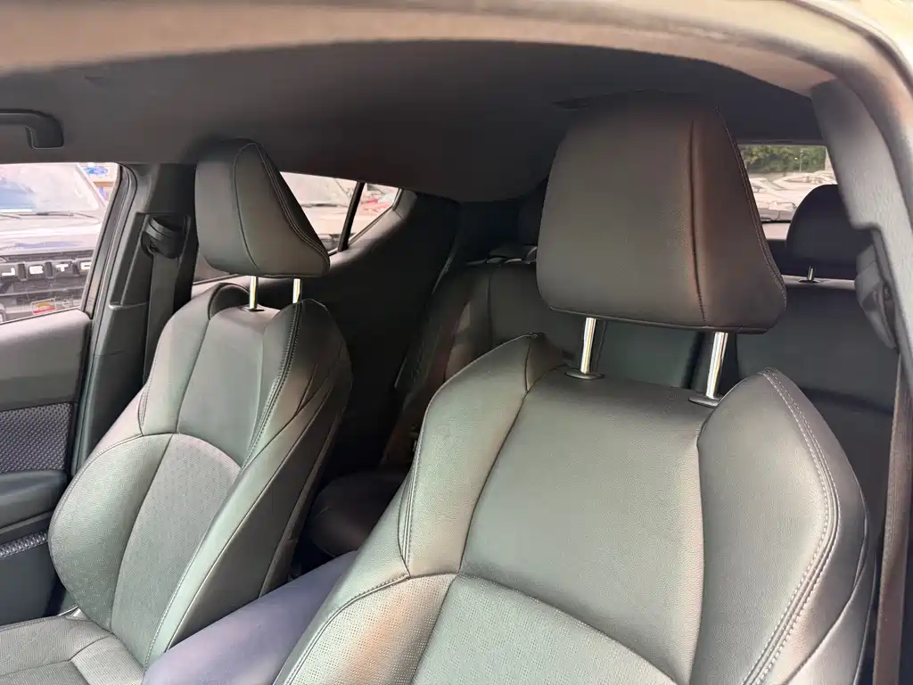 Toyota IZOA 2018 — фото 15