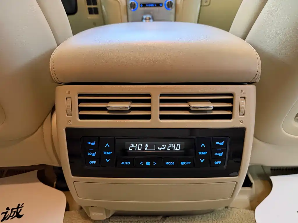 Toyota Land Cruiser 2016 — фото 20