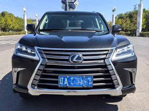 Lexus LX 2016