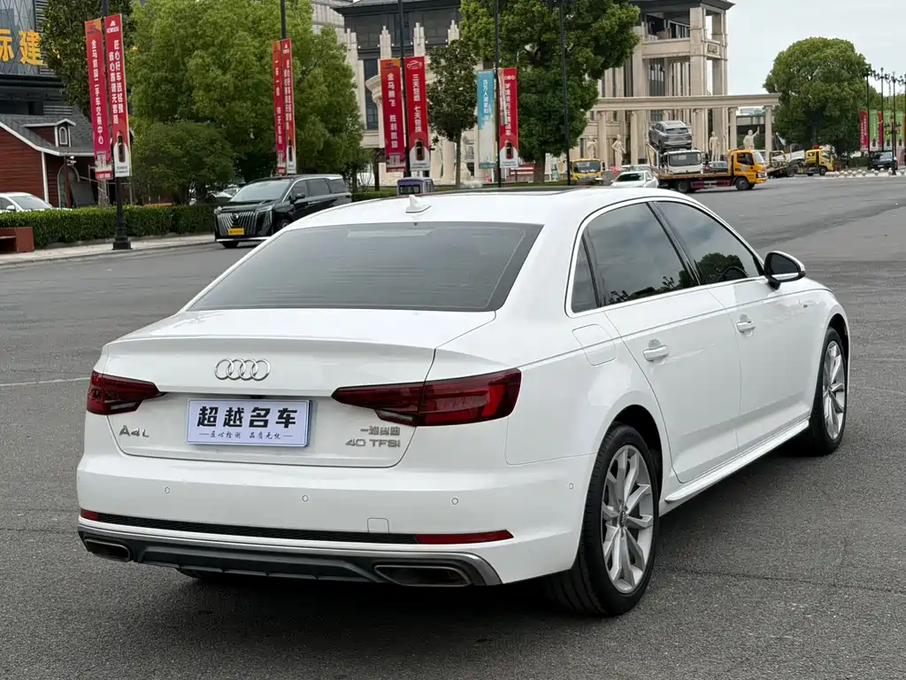 Audi A4L 2020 — фото 15