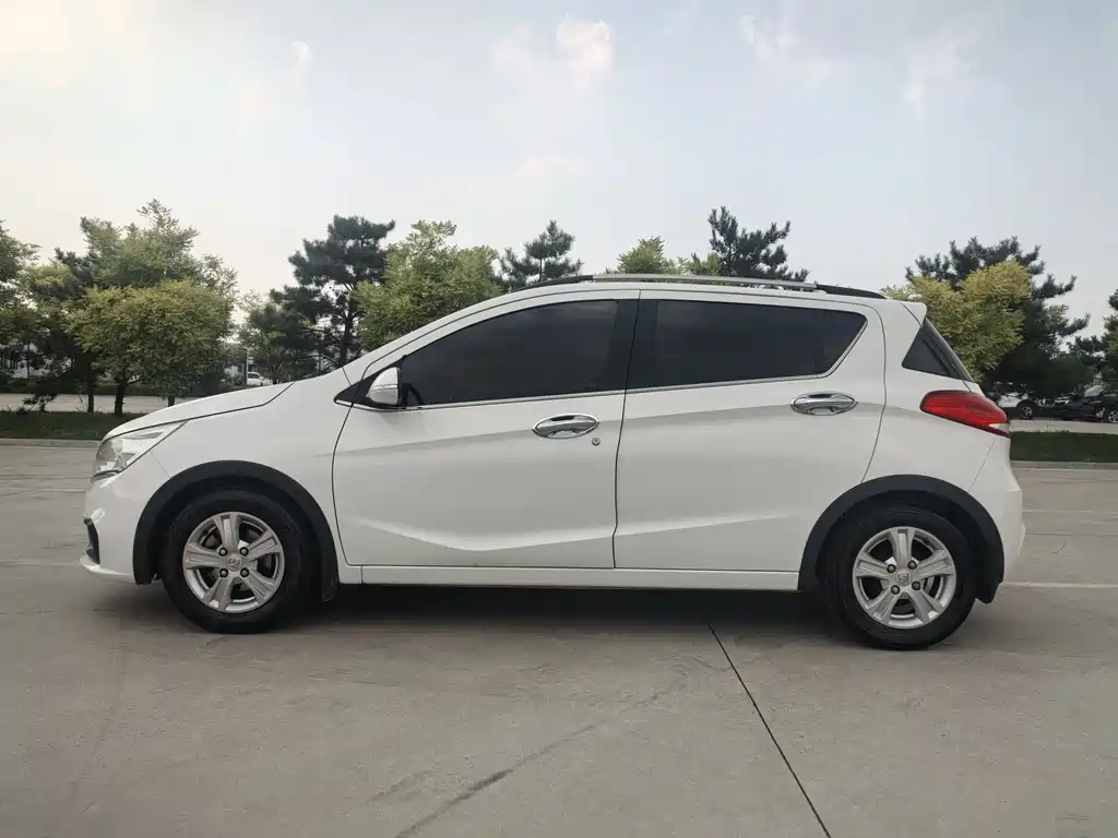 Baojun 310 2017