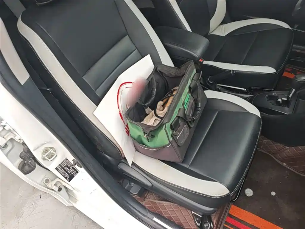 Toyota Yaris L 2019 — фото 25