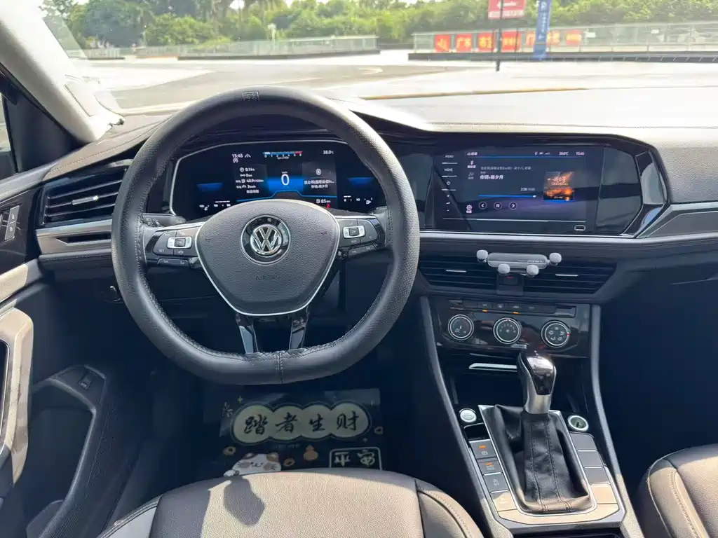 Volkswagen Sagitar 2022