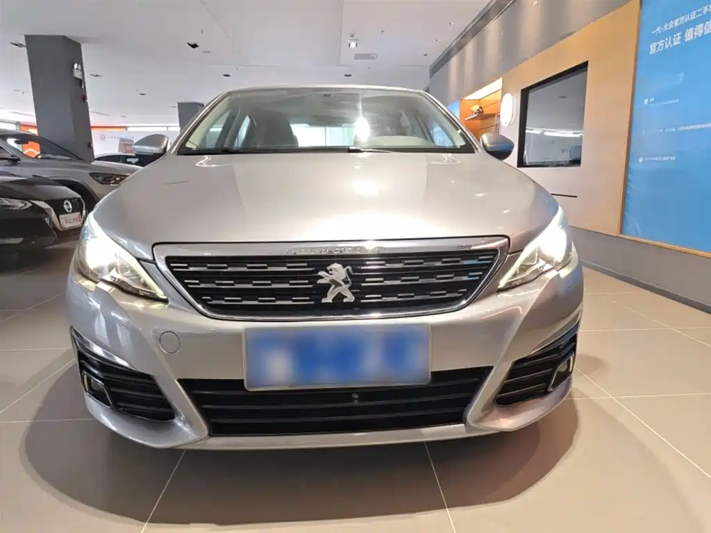 Peugeot 308 2017 — фото 3
