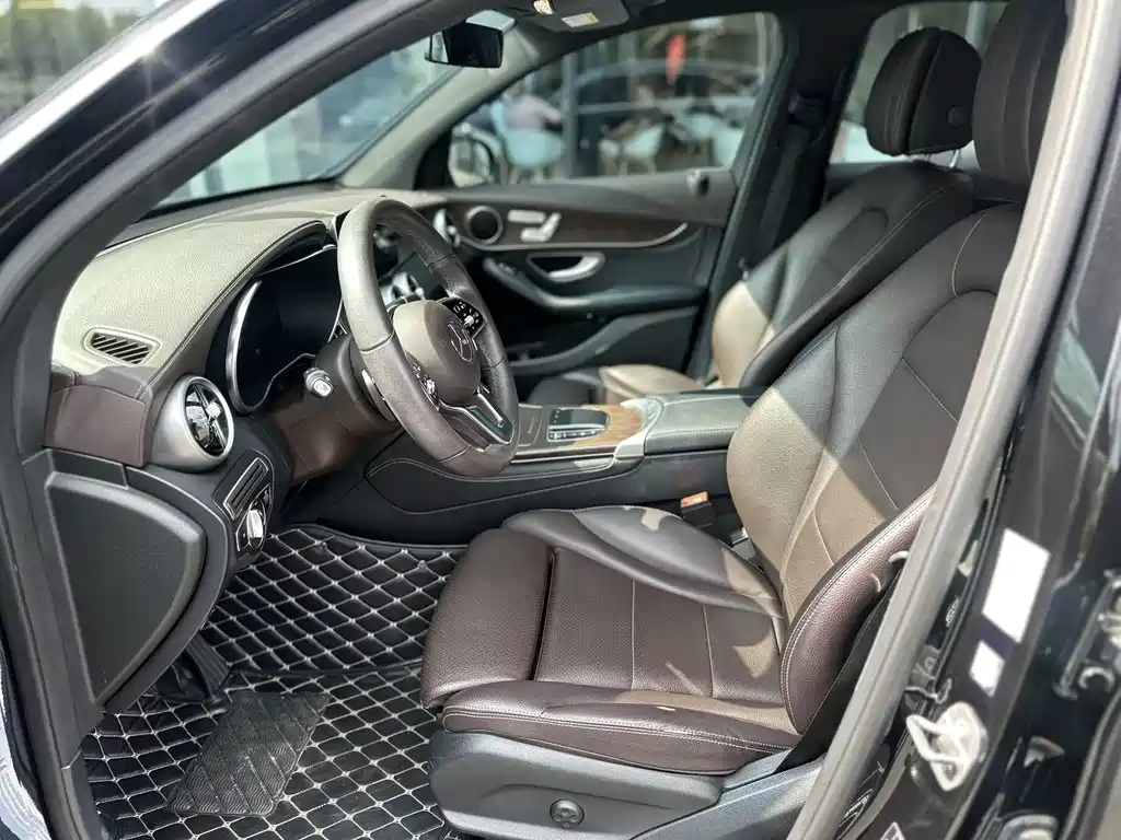 Mercedes-Benz GLC 2020 — фото 11