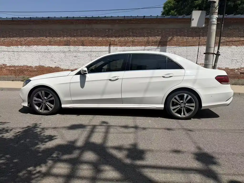 Mercedes-Benz E-Class 2015 — фото 8