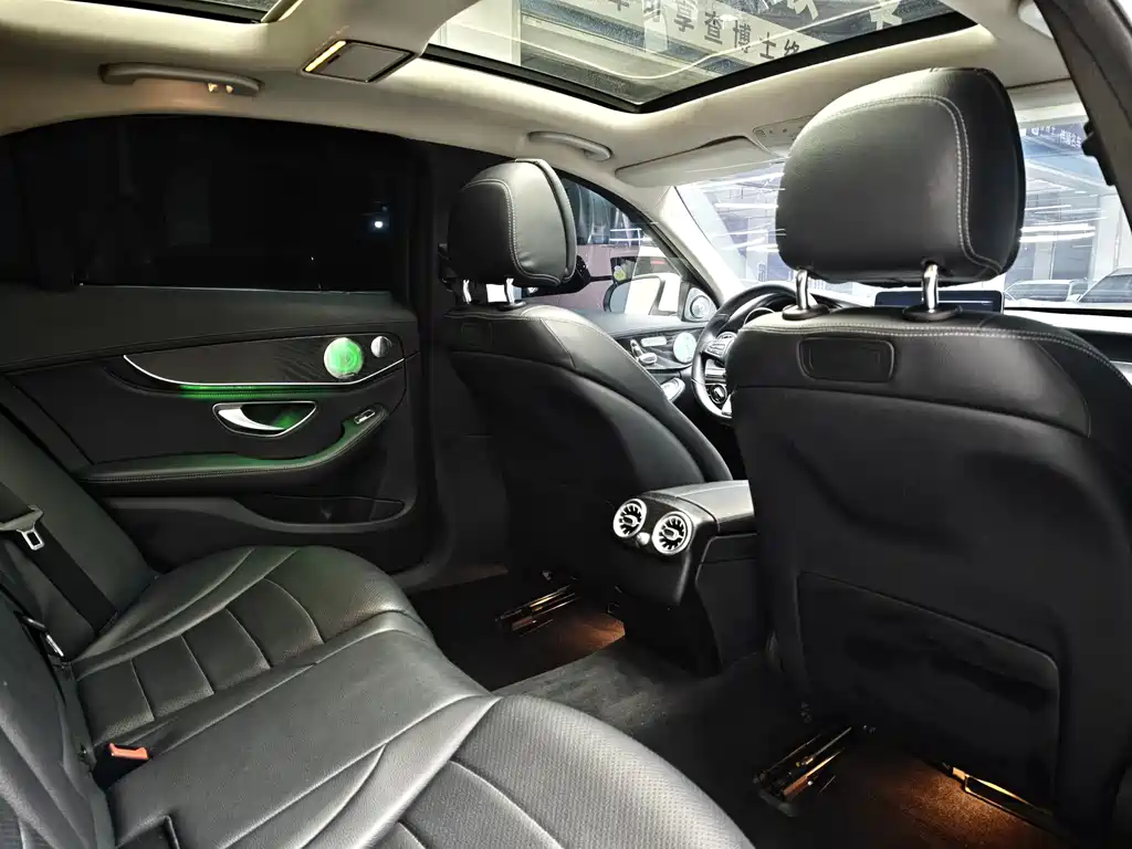 Mercedes-Benz C-Class 2017 — фото 11