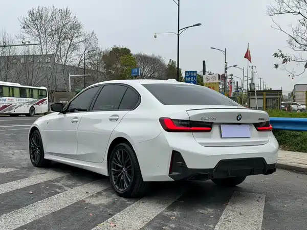 BMW 3 Series 2023