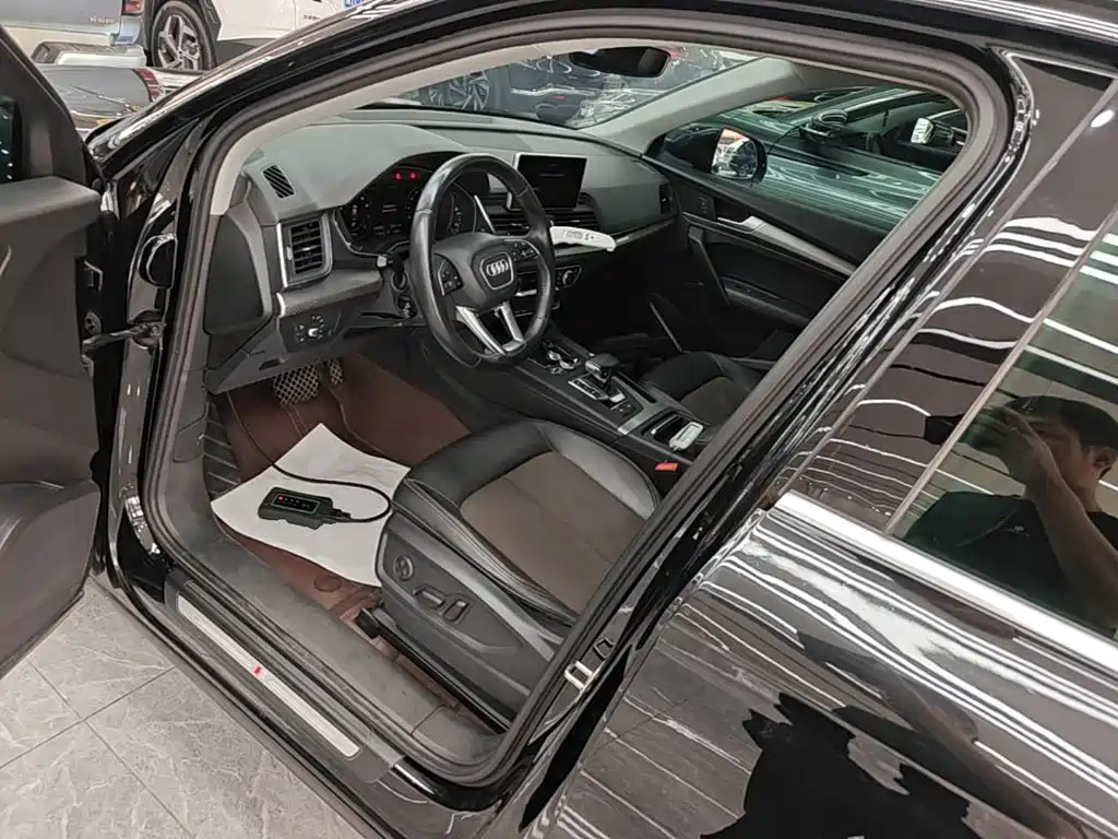 Audi Q5L 2019 — фото 15