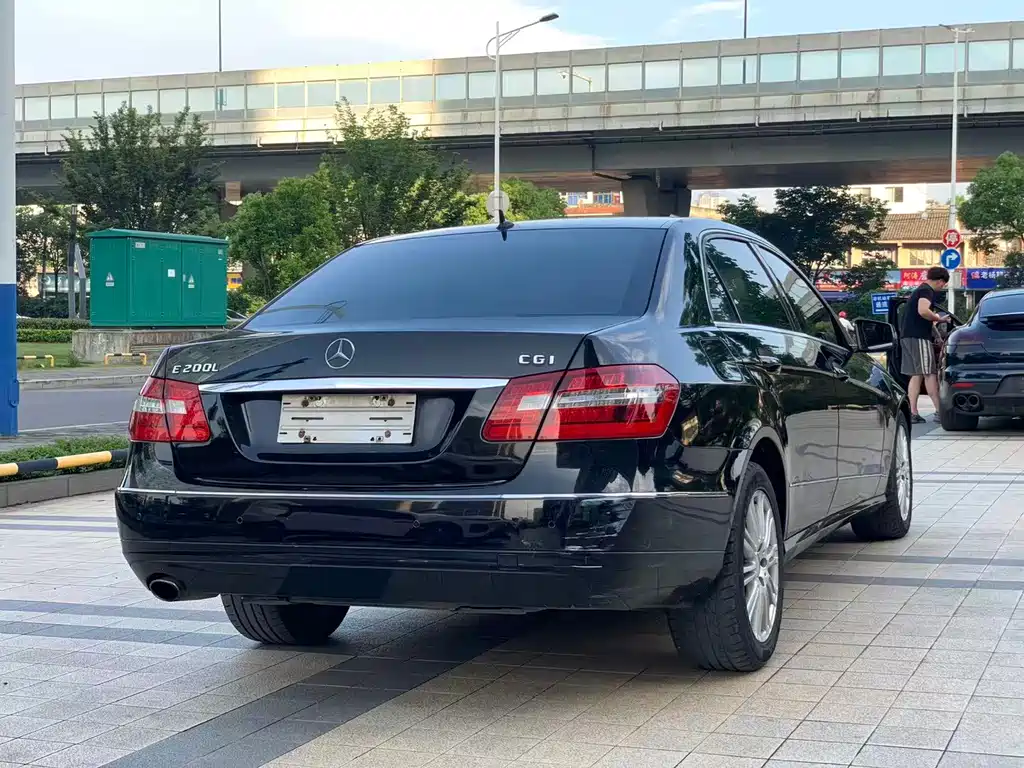 Mercedes-Benz E-Class 2012