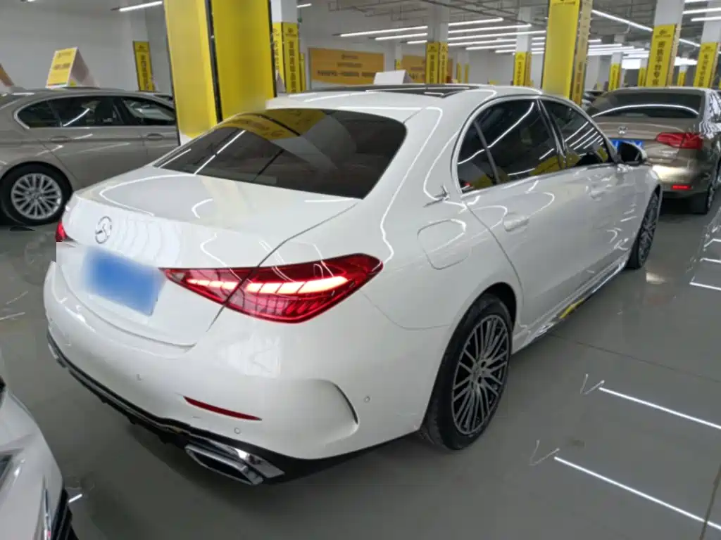 Mercedes-Benz C-Class 2024