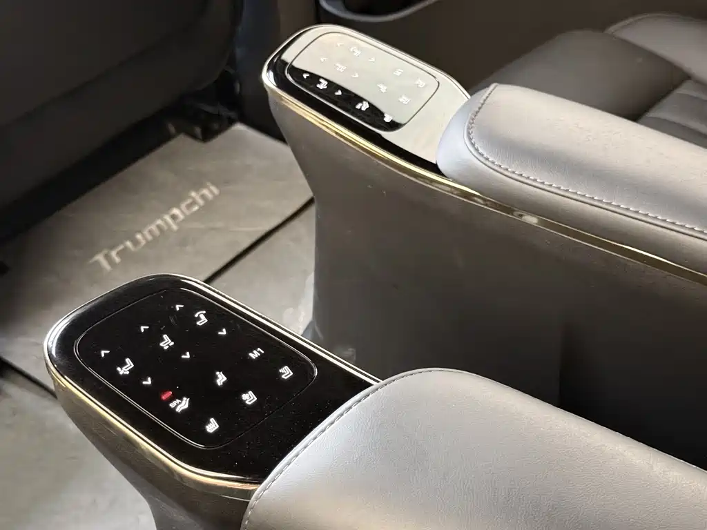 GAC Motor Trumpchi M8 2025 — фото 28