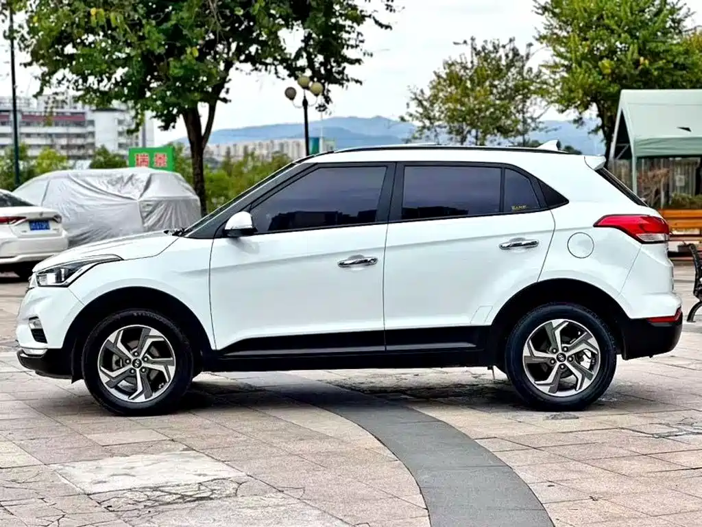 Hyundai ix25 2018 — фото 4